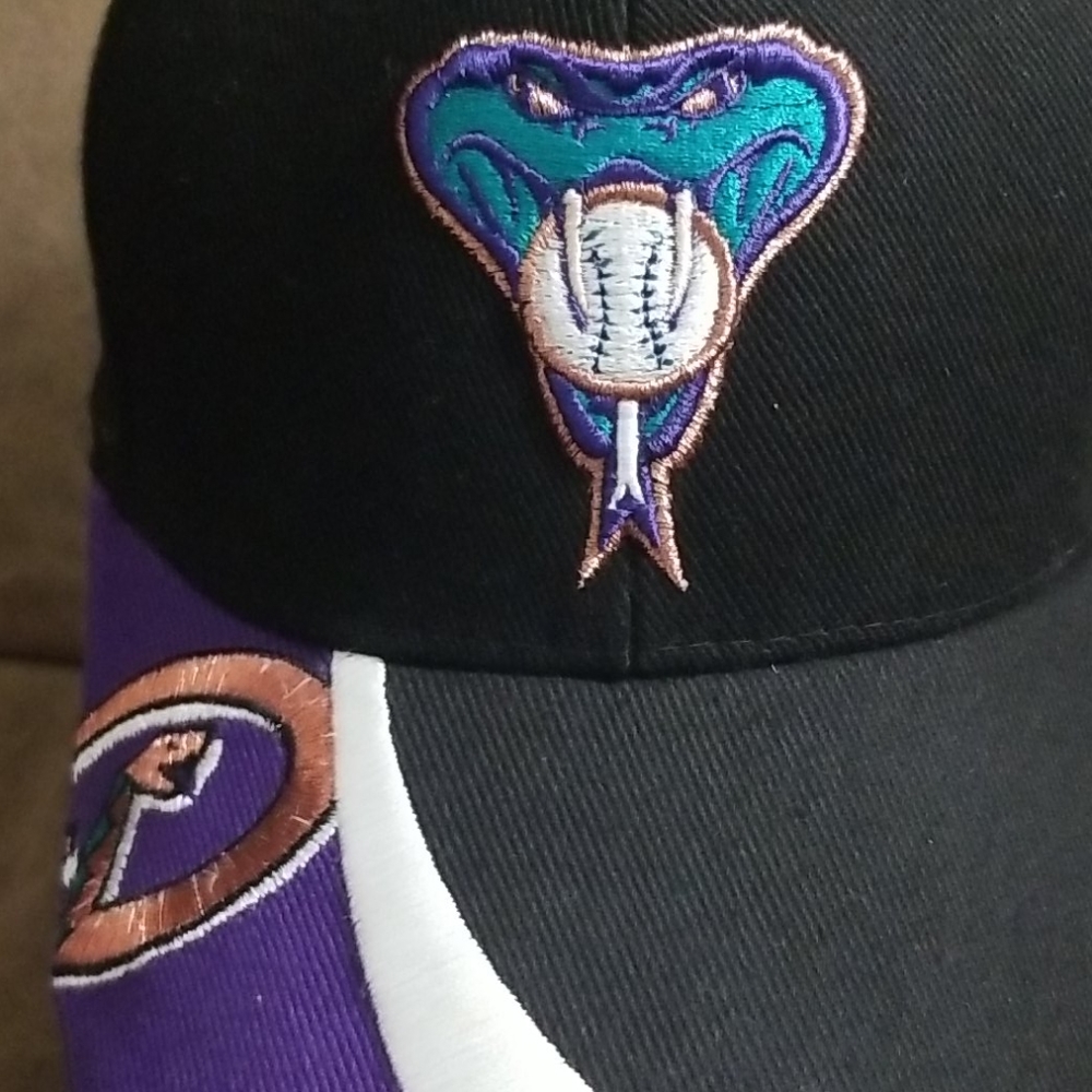 HAT - Picture 5 of 6